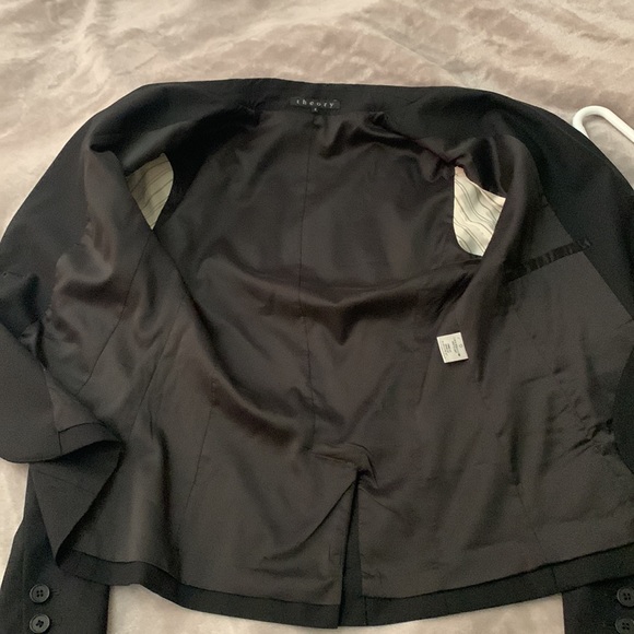 Theory Black Blazer Size 2 - Picture 5 of 5